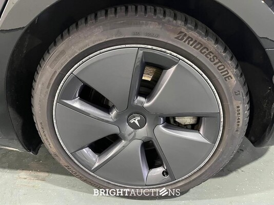 Tesla Model 3 Standard RWD Plus 60 kWh 238pk 2021 (Origineel-NL), L-540-GD
