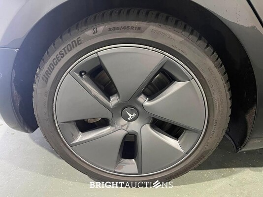 Tesla Model 3 Standard RWD Plus 60 kWh 238pk 2021 (Origineel-NL), L-540-GD