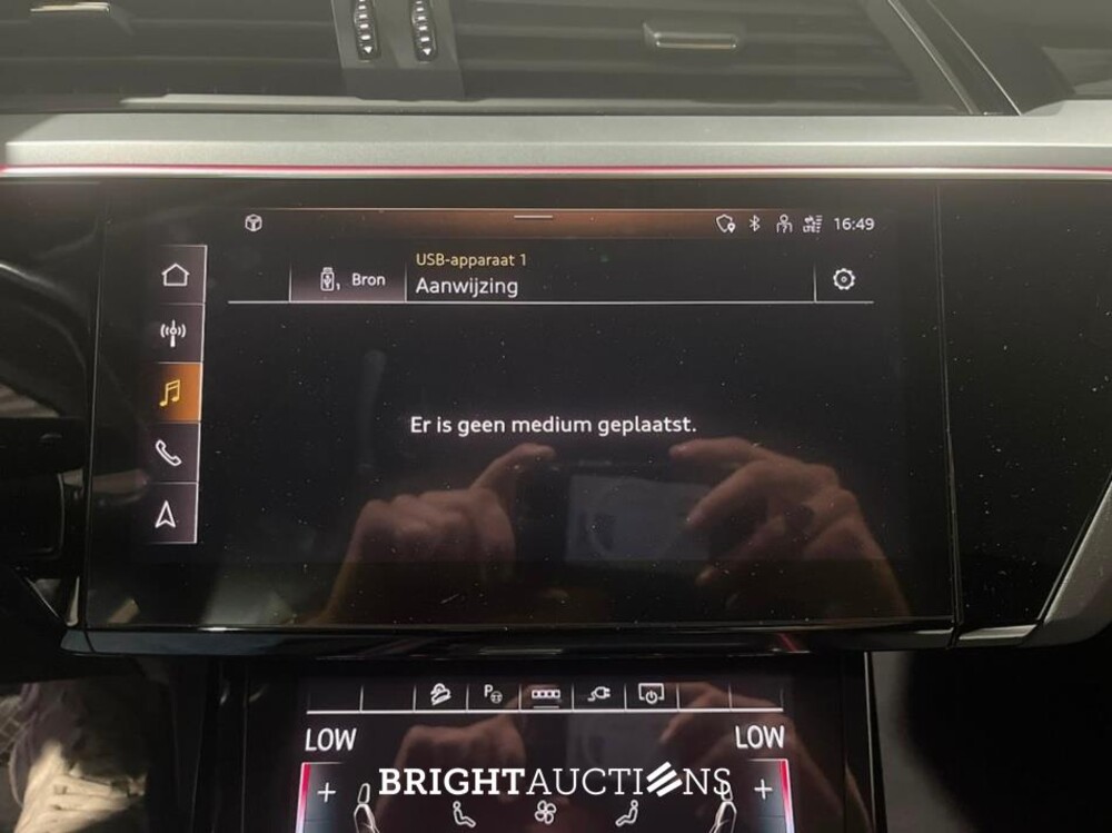Audi e-tron 55 Business edition Quattro 95 kWh 408pk 2021 (Origineel-NL), L-079-HT