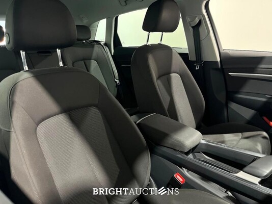 Audi e-tron 55 Business edition Quattro 95 kWh 408pk 2021 (Origineel-NL), L-079-HT