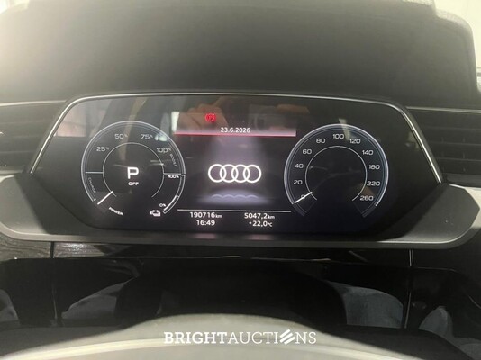 Audi e-tron 55 Business edition Quattro 95 kWh 408pk 2021 (Origineel-NL), L-079-HT