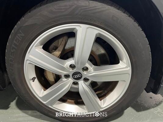 Audi e-tron 55 Business edition Quattro 95 kWh 408pk 2021 (Origineel-NL), L-079-HT