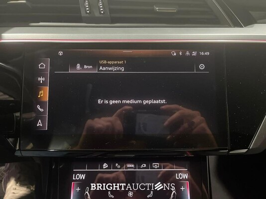 Audi e-tron 55 Business edition Quattro 95 kWh 408pk 2021 (Origineel-NL), L-079-HT