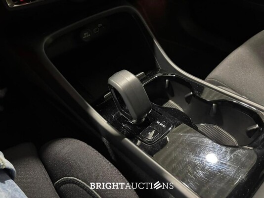 Volvo C40 Single Motor Core 69 kWh 238pk 2024 (Origineel-NL), X-458-RN