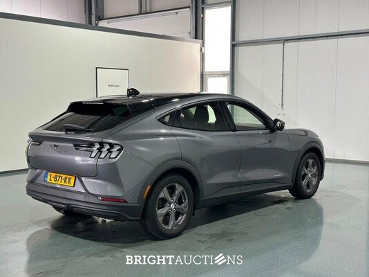Ford Mustang Mach-E RWD 75 kWh 258pk 2021 (Origineel-NL), L-871-KK
