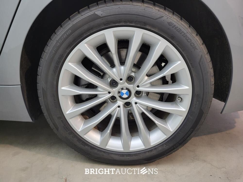 BMW 520i 5-serie Touring Business Edition Plus 184pk 2023 (Origineel-NL) 5-Serie, S-218-VX