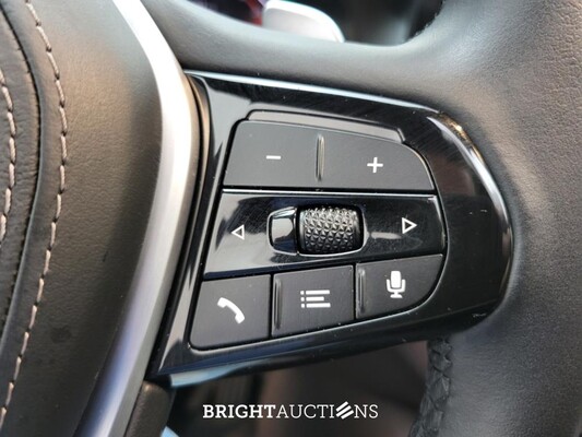 BMW 520i 5-serie Touring Business Edition Plus 184pk 2023 (Origineel-NL) 5-Serie, S-218-VX