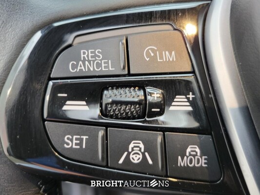 BMW 520i 5-serie Touring Business Edition Plus 184pk 2023 (Origineel-NL) 5-Serie, S-218-VX