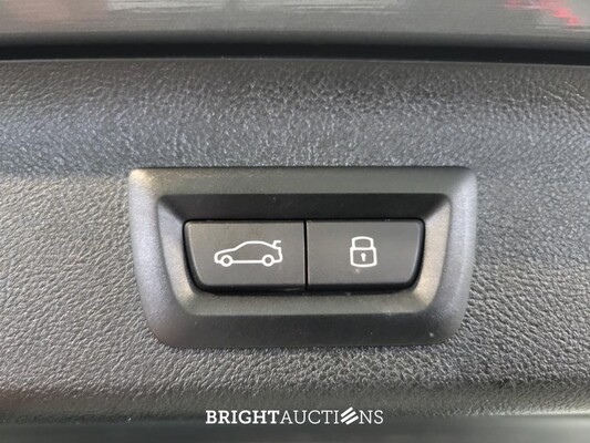 BMW 520i 5-serie Touring Business Edition Plus 184pk 2023 (Origineel-NL) 5-Serie, S-218-VX
