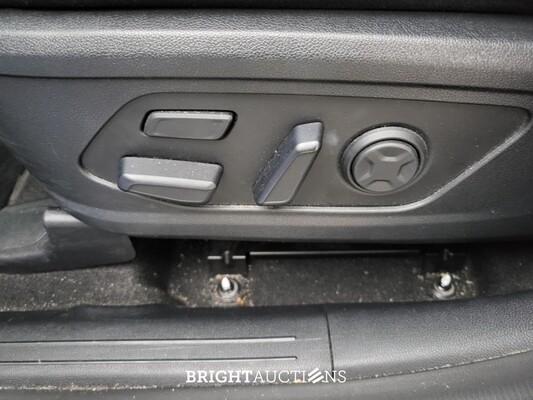 Kia Sorento Hybrid 2WD ExecutiveLine 7p 1.6 T-GDi 239pk 2022 (Origineel-NL), P-414-LL