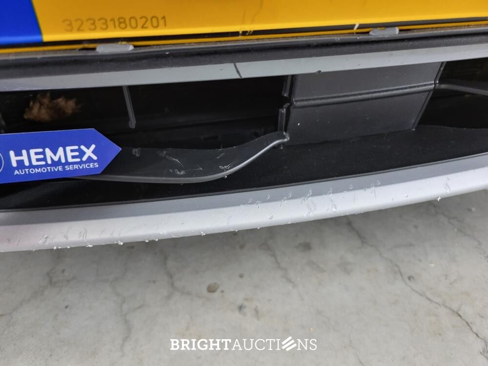 Ford Kuga PHEV Titanium 2.5 261pk 2023 (Origineel-NL), T-012-PJ