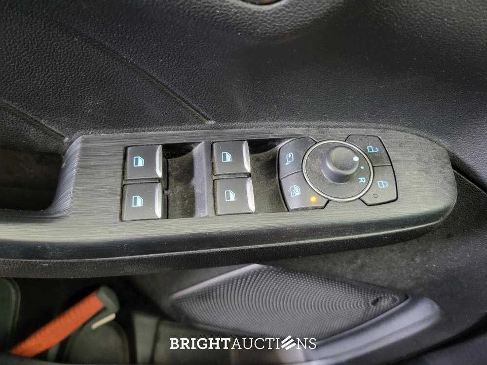 Ford Kuga PHEV Titanium 2.5 261pk 2023 (Origineel-NL), T-012-PJ