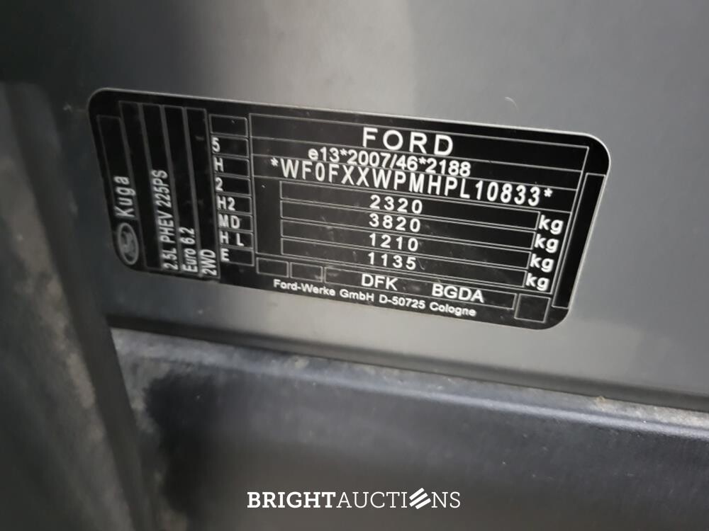 Ford Kuga PHEV Titanium 2.5 261pk 2023 (Origineel-NL), T-012-PJ