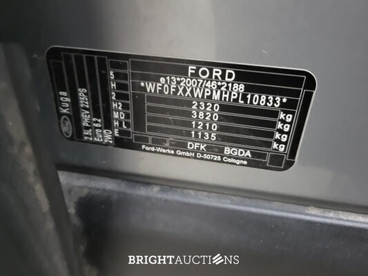Ford Kuga PHEV Titanium 2.5 261pk 2023 (Origineel-NL), T-012-PJ
