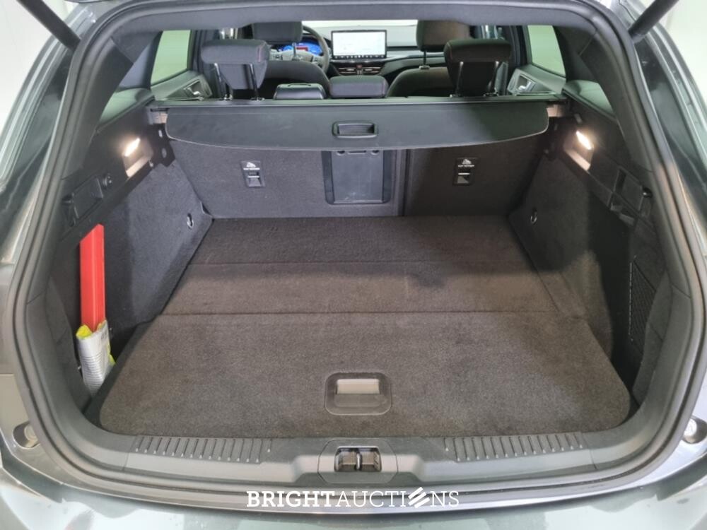 Ford Focus Wagon Hybrid ST-Line X 1.0 EcoBoost 125pk 2024 (Origineel-NL), Z-012-RD