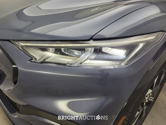 Ford Mustang Mach-E Extended AWD 98 kWh 337pk 2021 (Origineel-NL), L-708-PD