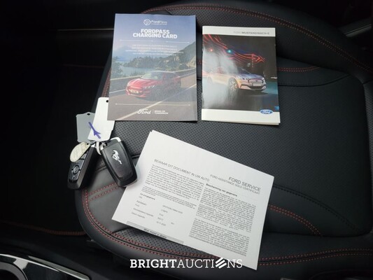 Ford Mustang Mach-E Extended AWD 98 kWh 337pk 2021 (Origineel-NL), L-708-PD