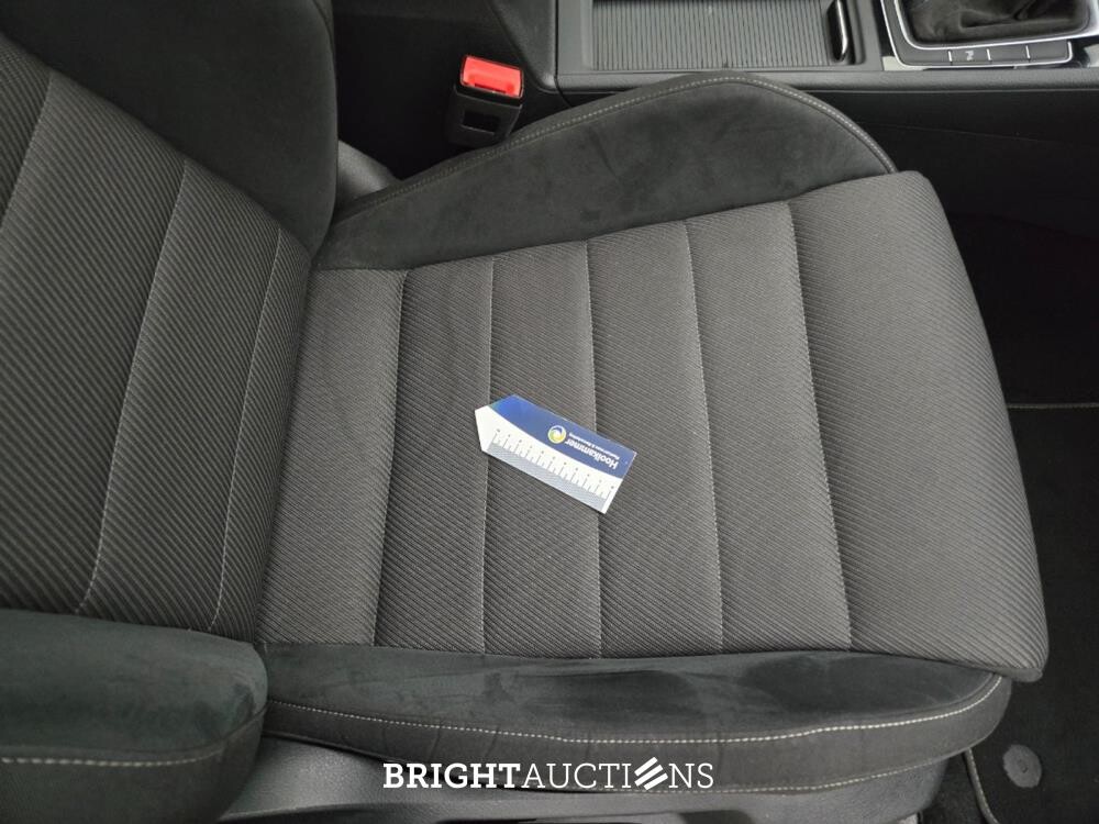 Volkswagen Golf 4Motion R 2.0 TSI 301pk 2020, N-235-PN