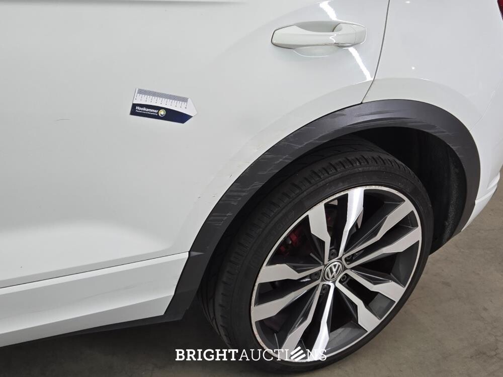 Volkswagen T-Roc Sport Business R 1.5 TSI 150pk 2019, L-422-GX