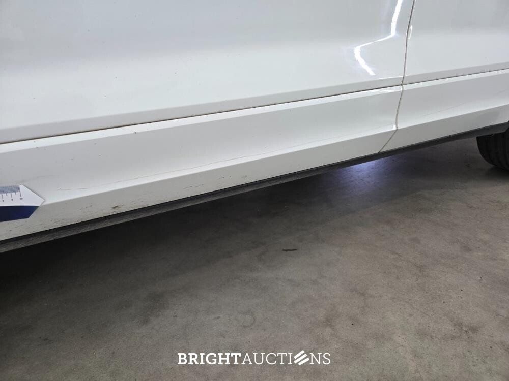 Volkswagen T-Roc Sport Business R 1.5 TSI 150pk 2019, L-422-GX