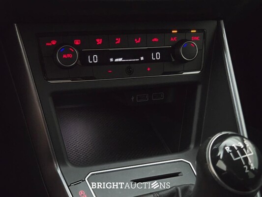Volkswagen Polo Highline Business R 1.0 TSI 95pk 2020 (Origineel-NL), J-132-HL