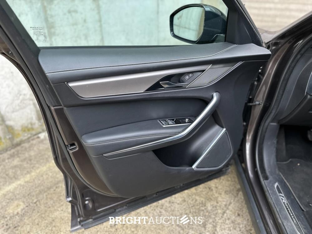 Jaguar F-PACE P400e PHEV R-Dynamic S 2.0 404pk 2021, R-154-VJ
