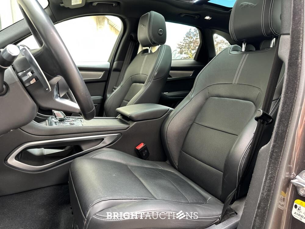 Jaguar F-PACE P400e PHEV R-Dynamic S 2.0 404pk 2021, R-154-VJ