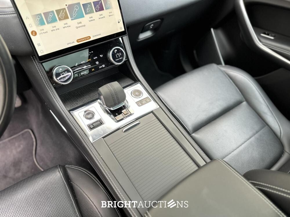 Jaguar F-PACE P400e PHEV R-Dynamic S 2.0 404pk 2021, R-154-VJ
