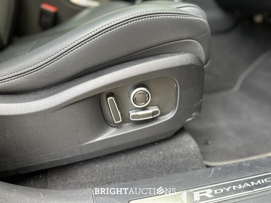 2021 Jaguar F-PACE P400e PHEV R-Dynamic S 2.0 404pk, R-154-VJ