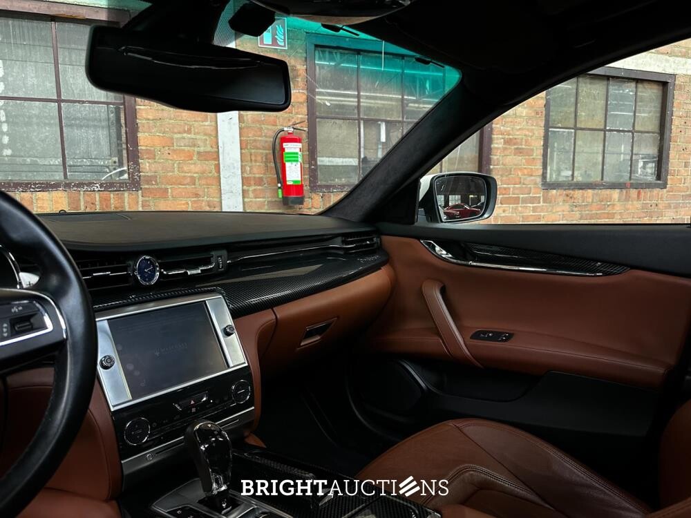 Maserati Quattroporte GTS 3.8 V8 531pk 2013 (CARBON) (29,000 KM)