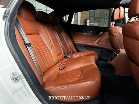 Maserati Quattroporte GTS 3.8 V8 531pk 2013 (CARBON) (29,000 KM)