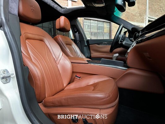 Maserati Quattroporte GTS 3.8 V8 531pk 2013 (CARBON) (29,000 KM)