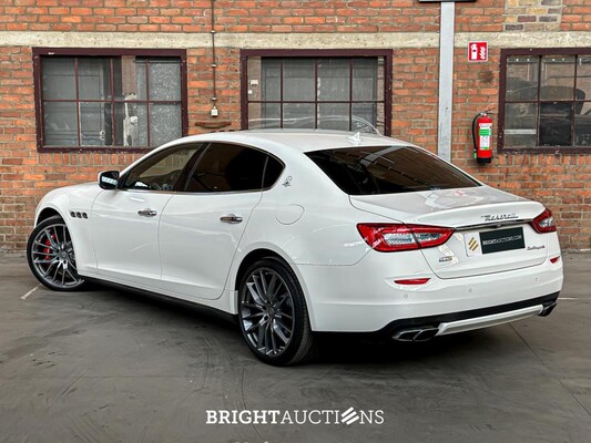 Maserati Quattroporte GTS 3.8 V8 531pk 2013 (CARBON) (29,000 KM)