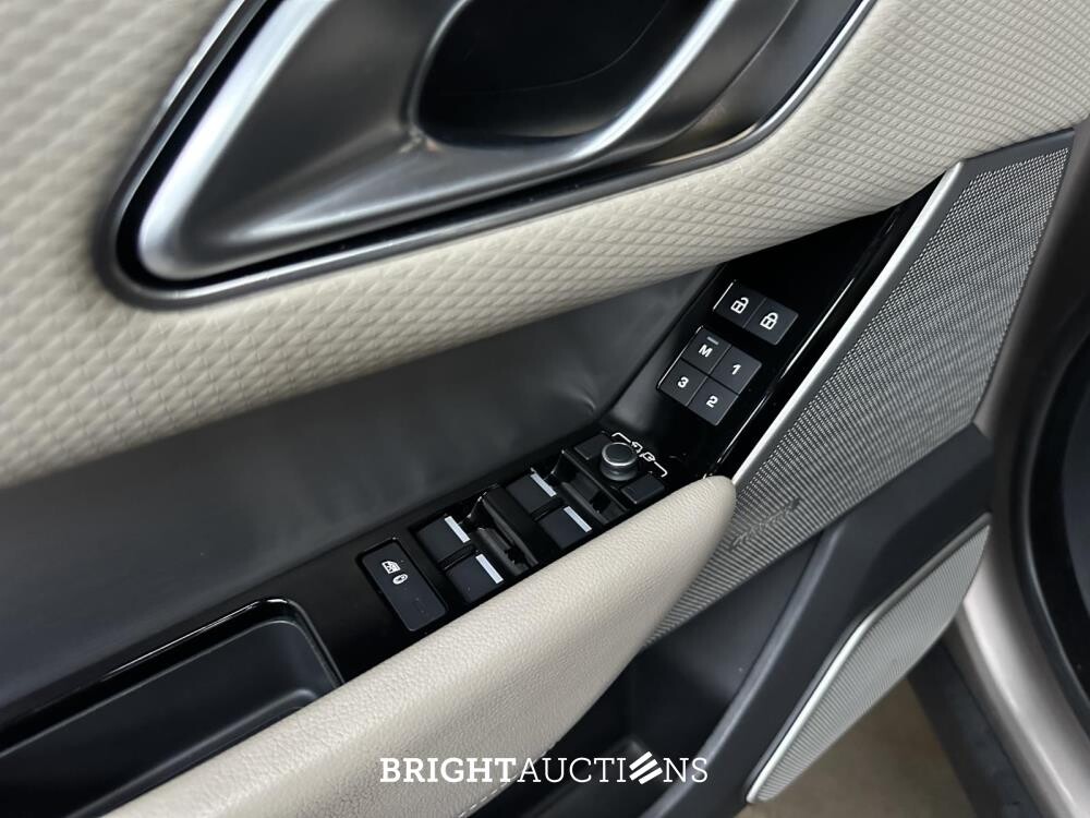 Land Rover Range Rover Velar 2.0 P400e R-Dynamic HSE 300pk 2021 (Original-NL), L-870-KS
