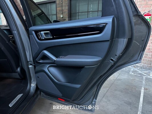 2019 Porsche Cayenne Coupe 3.0 V6 340pk, K-925-GD