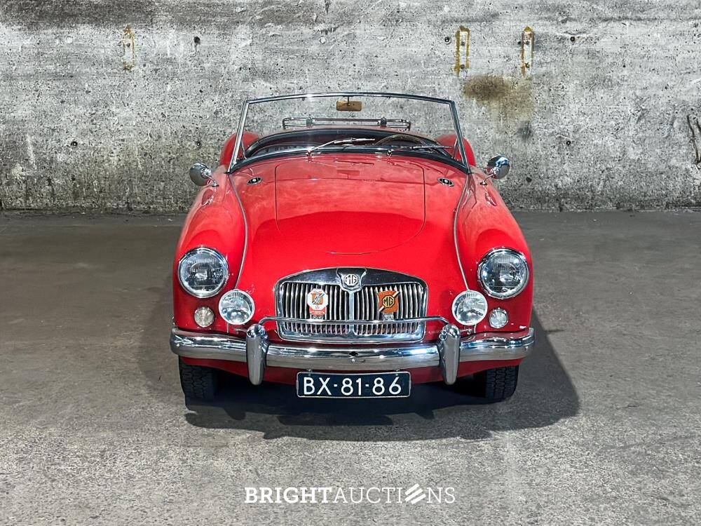MG MGA Cabriolet 1957, BX-81-86