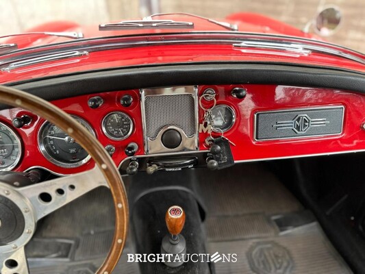 MG MGA Cabriolet 1957, BX-81-86