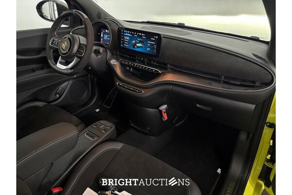 Fiat 500 Abarth Turismo 42 kWh 155pk 2025 (Origineel-NL), JPF-65-P