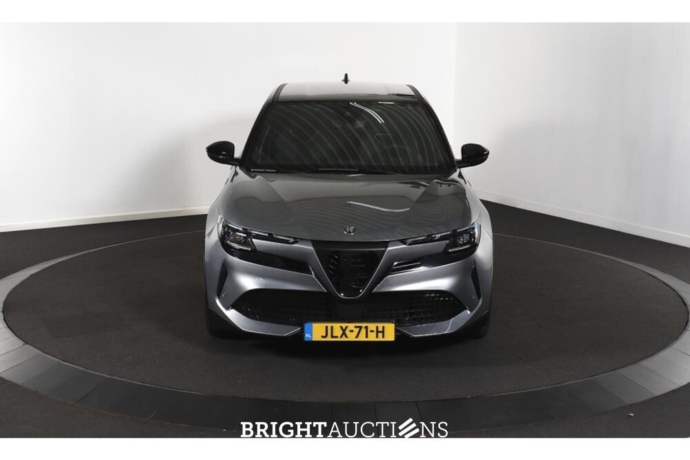 Alfa Romeo Junior Elettrica Veloce 54 kWh 281pk 2025 (Origineel-NL), JLX-71-H