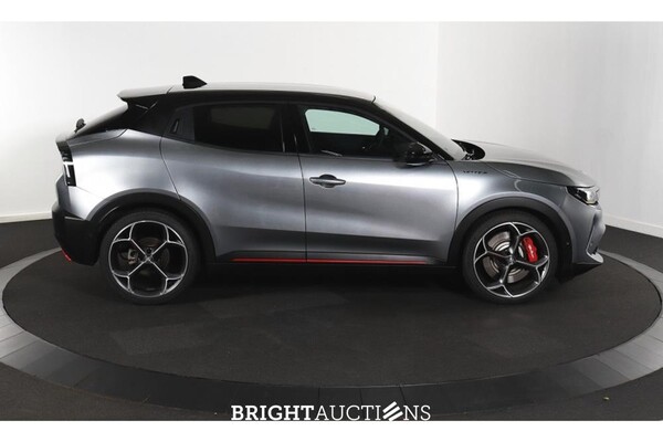 Alfa Romeo Junior Elettrica Veloce 54 kWh 281pk 2025 (Origineel-NL), JLX-71-H