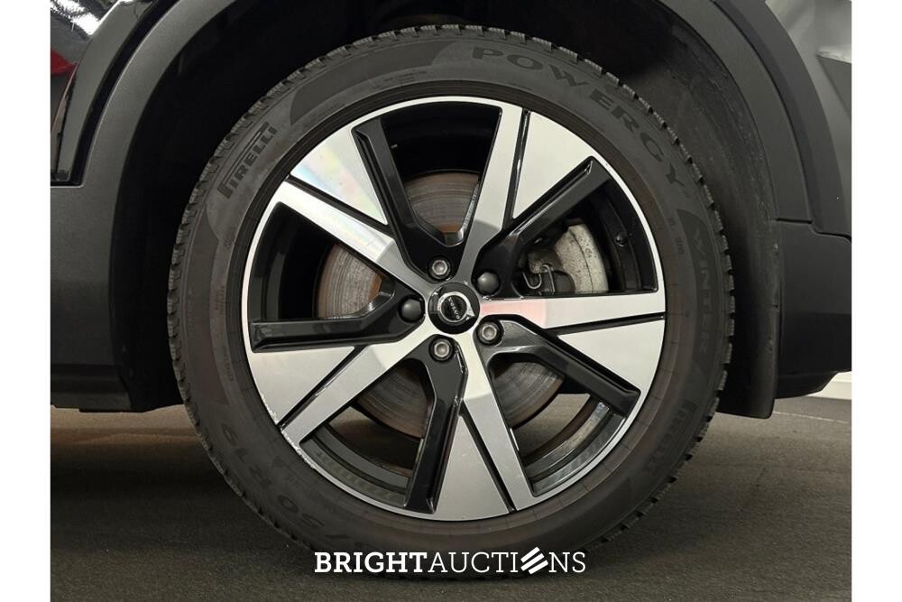 Volvo XC40 Recharge P8 R-Design AWD 408pk 2021 (Origineel-NL), L-682-DV