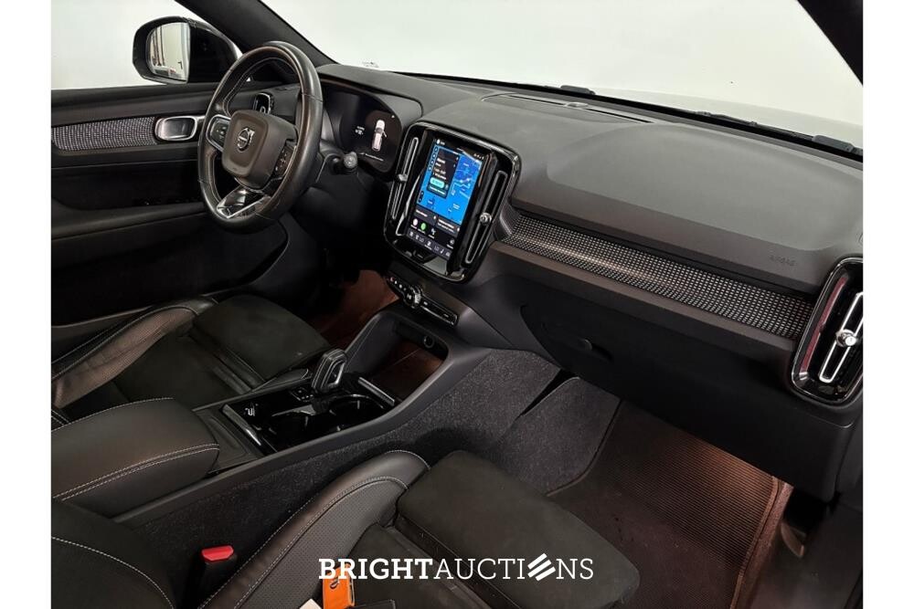 Volvo XC40 Recharge P8 R-Design AWD 408pk 2021 (Origineel-NL), L-682-DV