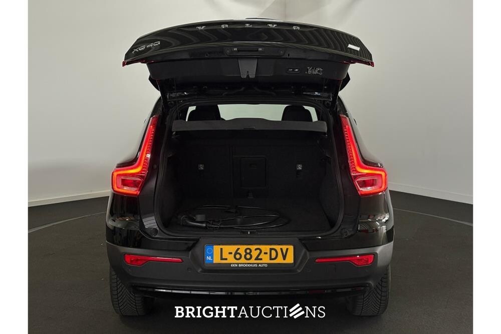 Volvo XC40 Recharge P8 R-Design AWD 408pk 2021 (Origineel-NL), L-682-DV