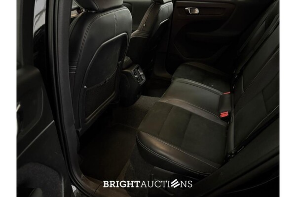 Volvo XC40 Recharge P8 R-Design AWD 408pk 2021 (Origineel-NL), L-682-DV