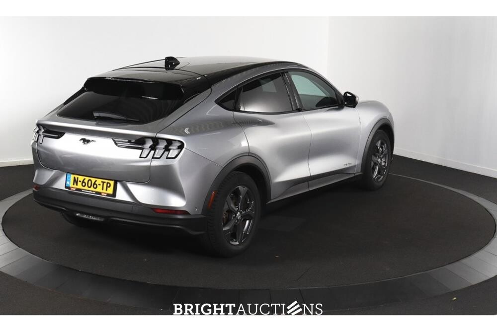 Ford Mustang RWD 75 kWh 269pk 2021 (Origineel-NL), N-606-TP