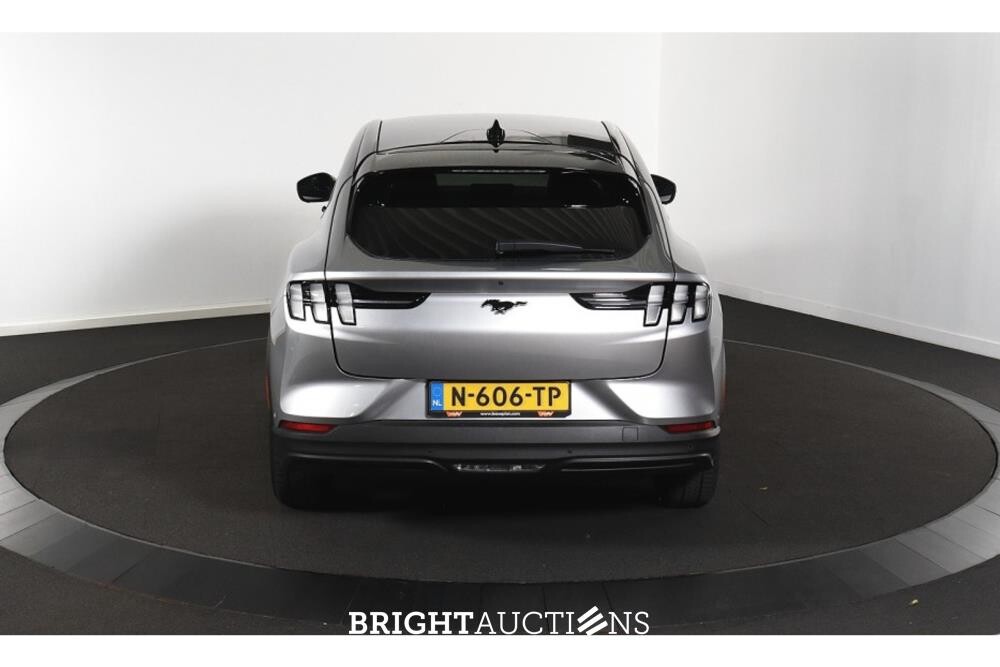 Ford Mustang RWD 75 kWh 269pk 2021 (Origineel-NL), N-606-TP
