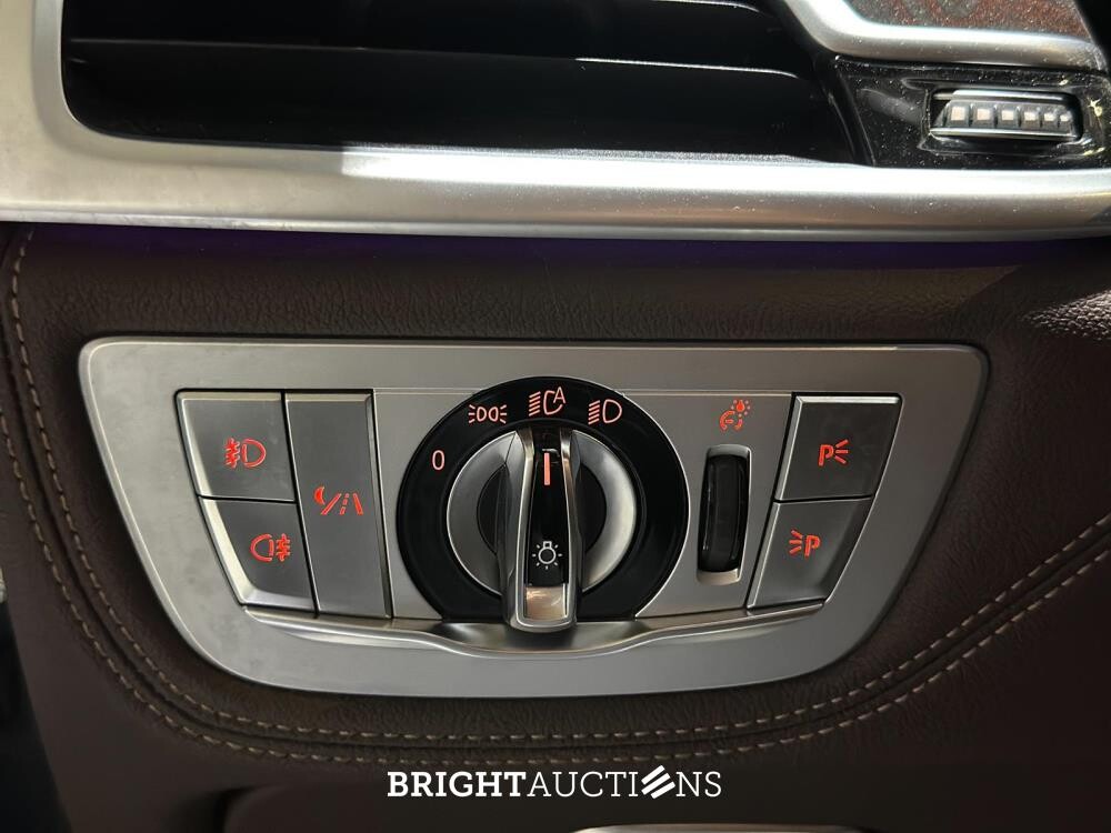 BMW 750Li xDrive High Executive 4.4 V8 7-serie 449pk 2017, XF-396-X