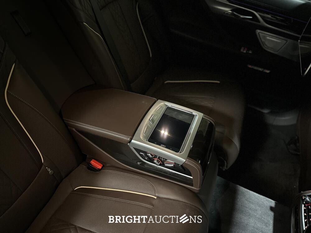 BMW 750Li xDrive High Executive 4.4 V8 7-serie 449pk 2017, XF-396-X