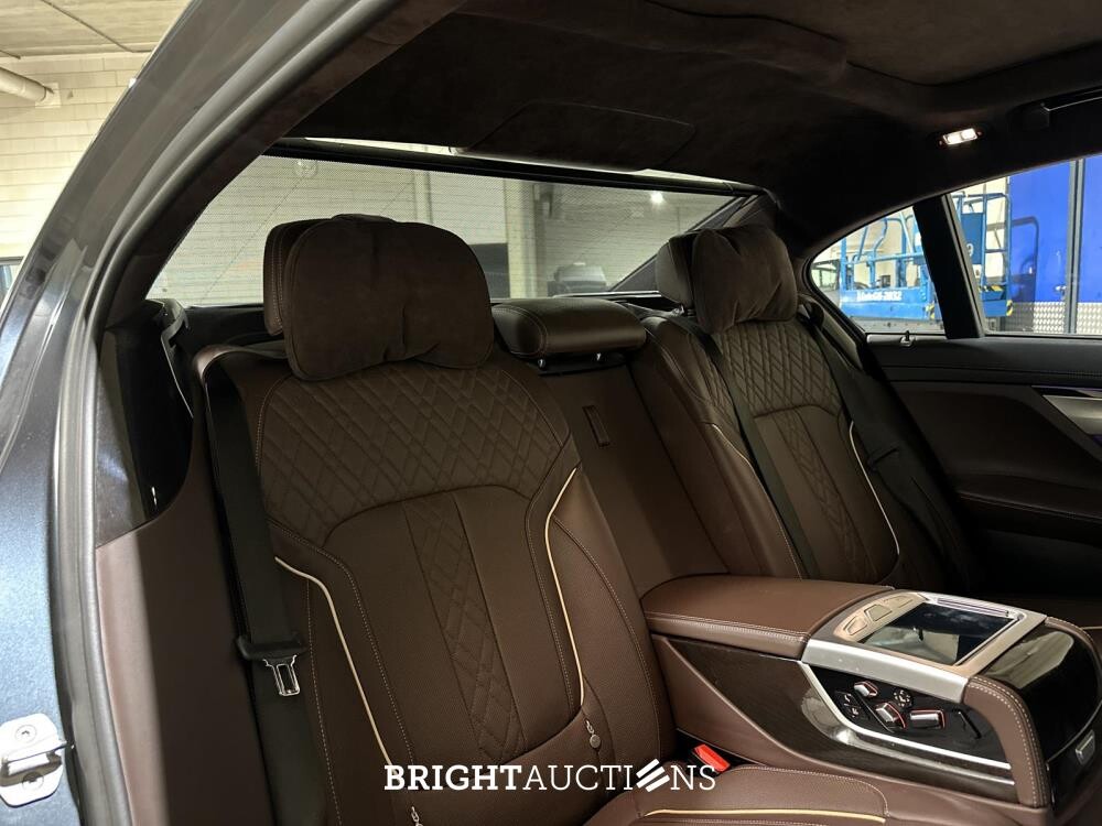 BMW 750Li xDrive High Executive 4.4 V8 7-serie 449pk 2017, XF-396-X