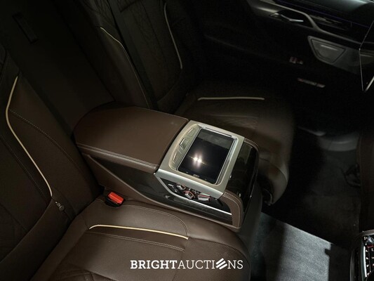 BMW 750Li xDrive High Executive 4.4 V8 7-serie 449pk 2017, XF-396-X